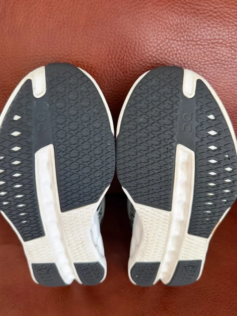 On Cloudsurfer Next Women's Glacier/White Sneakers Size: 7